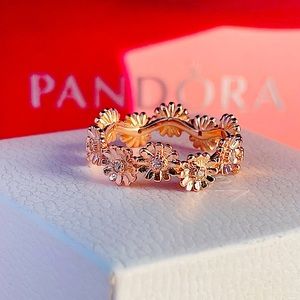 Authentic pandora rose gold ring size 7 💌📩💌📩💌📩💌📩💌📩💌📩💌📩💌📩💌📩💌📩